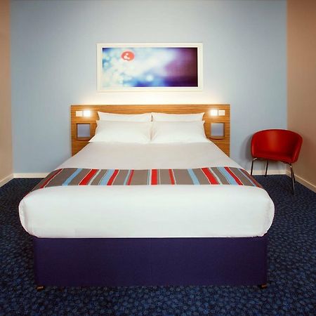 แทรเวลลอดจ์ วิดเนส Hotel ภายนอก รูปภาพ